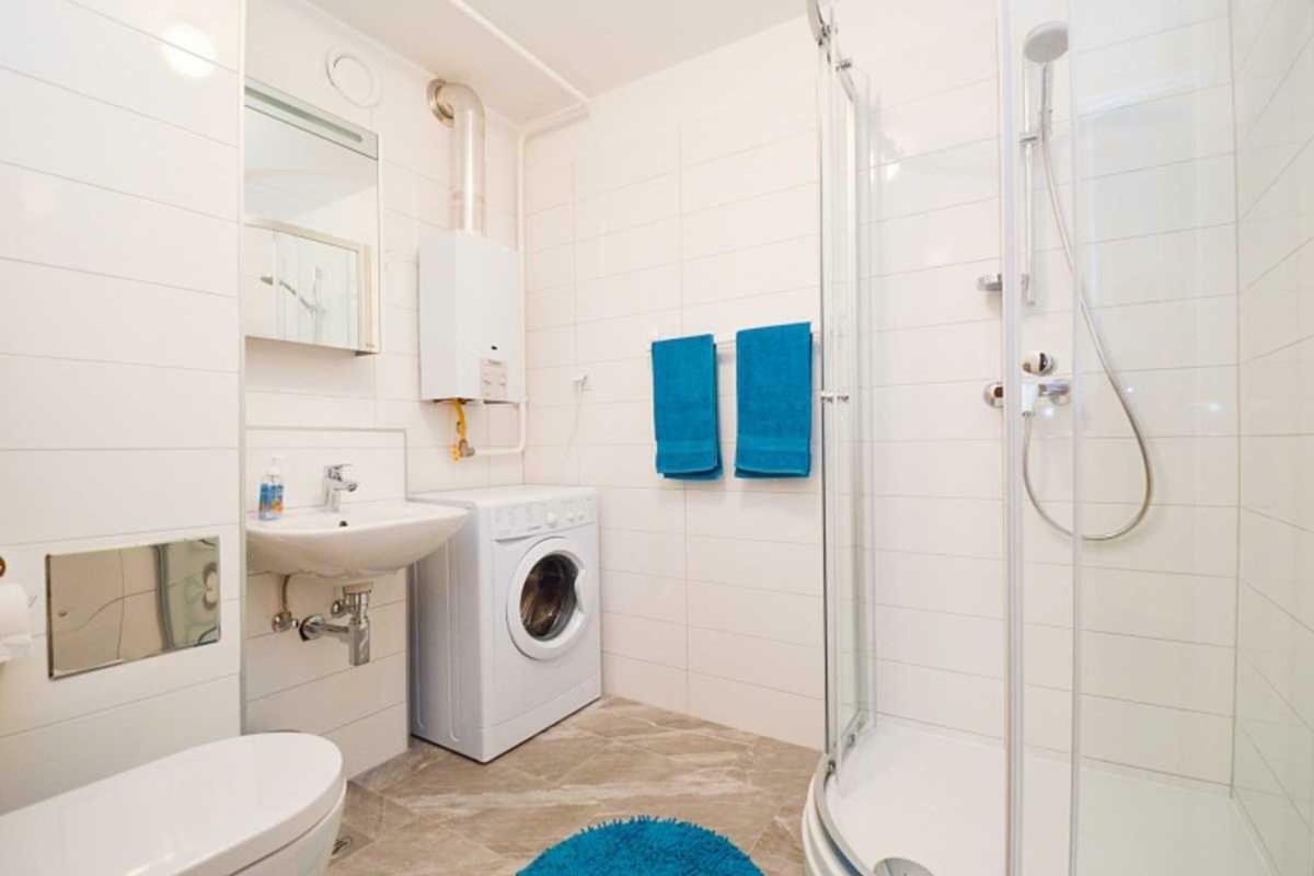 Leut Apartment, 3Min Beach, 15Min Center Pula Luaran gambar