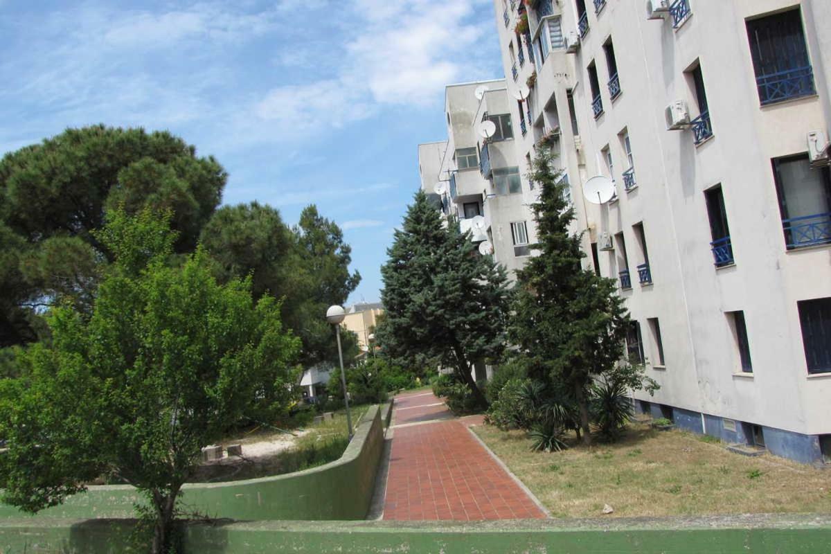 Leut Apartment, 3Min Beach, 15Min Center Pula Luaran gambar