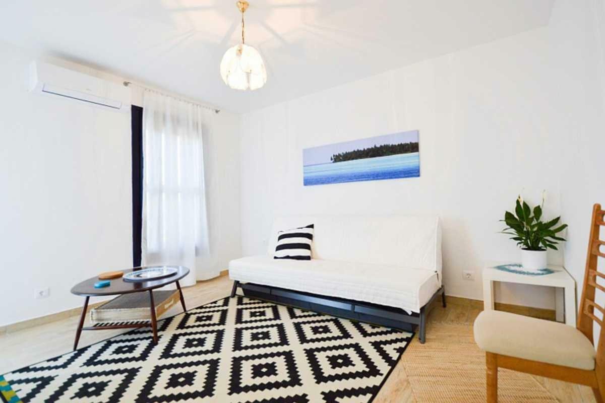 Leut Apartment, 3Min Beach, 15Min Center Pula Luaran gambar