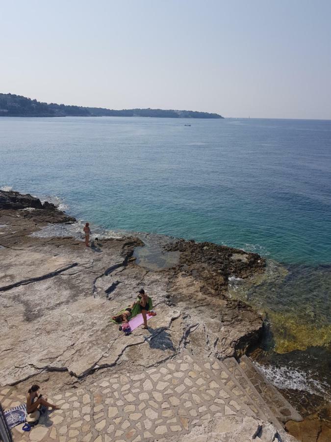 Leut Apartment, 3Min Beach, 15Min Center Pula Luaran gambar