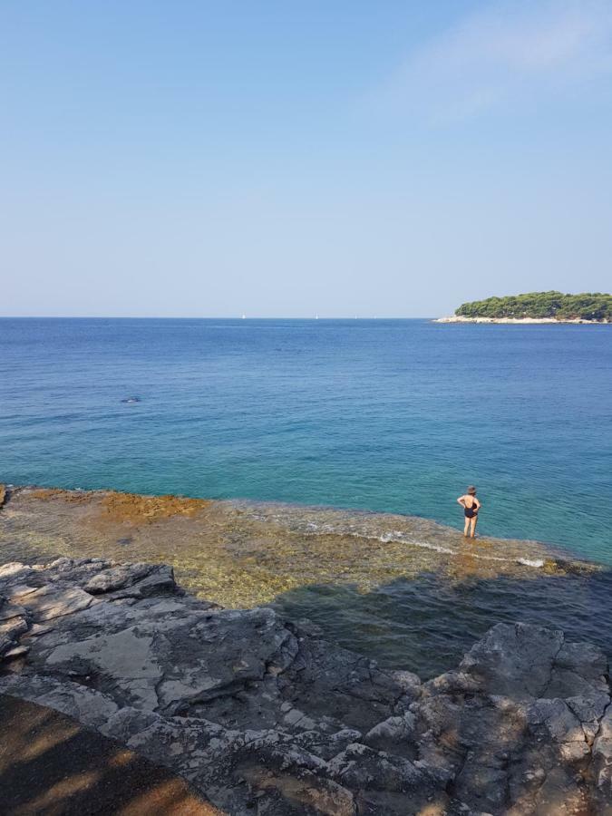 Leut Apartment, 3Min Beach, 15Min Center Pula Luaran gambar